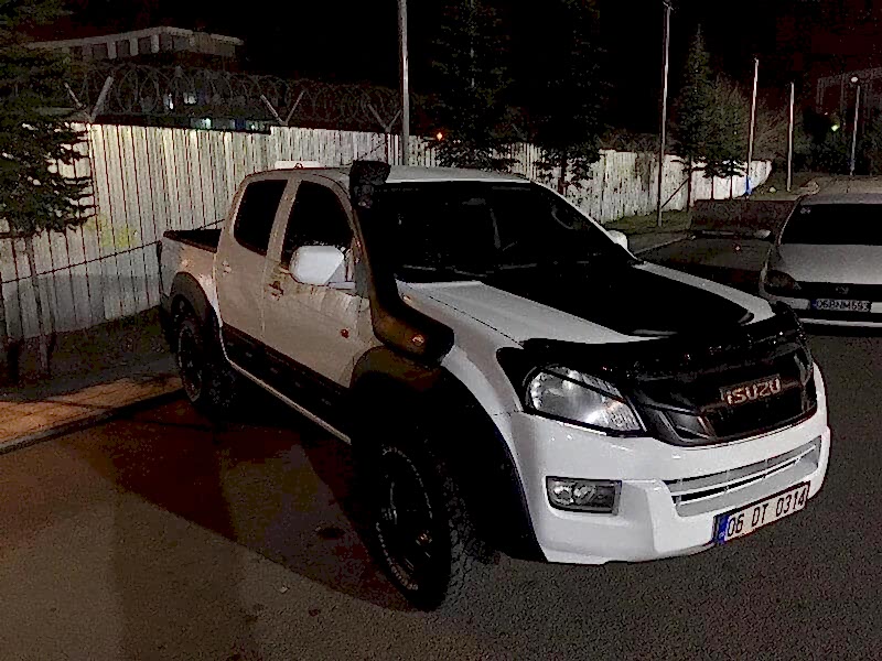 Isuzu D-Max Çamurluk Kaplamaları Dodik
