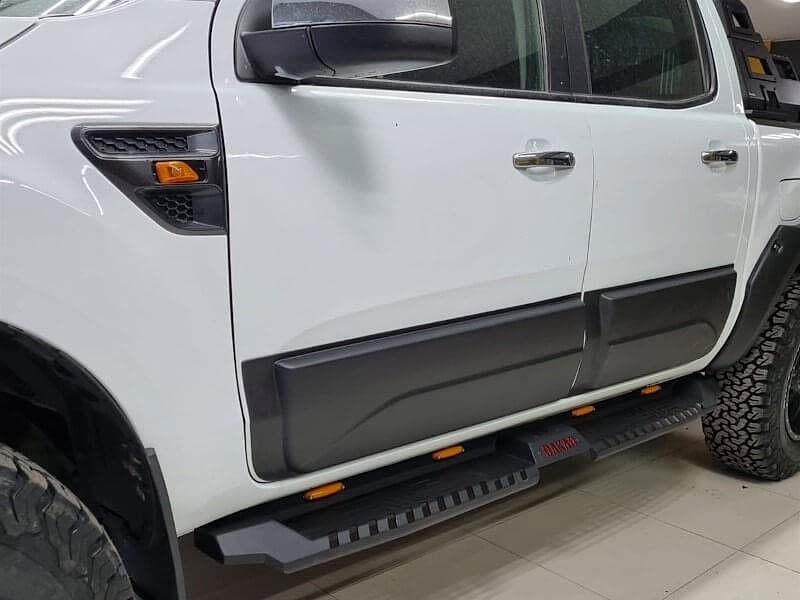 Ssangyong Musso Yan Kapı Kabartmaları